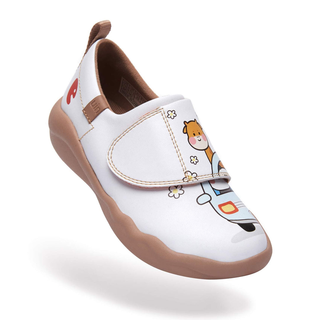 UIN Footwear Kids Happy Bus -White Toledo II Kids Canvas loafers