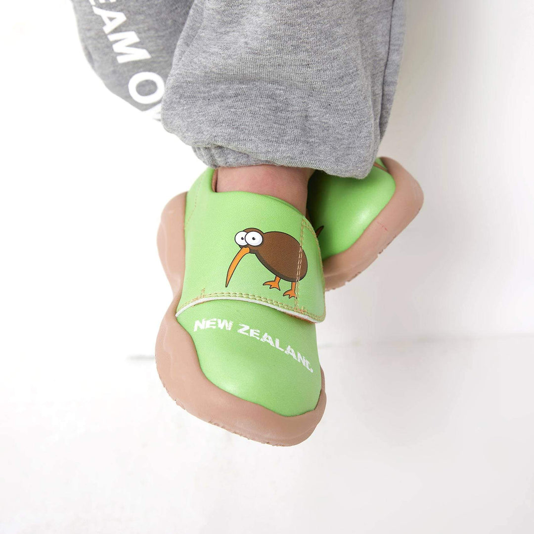 UIN Footwear Kids Kiwi-Apple Green Toledo II Kids Canvas loafers