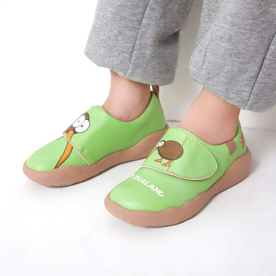 UIN Footwear Kids Kiwi-Apple Green Toledo II Kids Canvas loafers