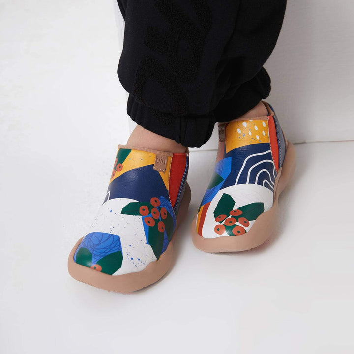 UIN Footwear Kids Mountain Flowers Granada Kids Canvas loafers