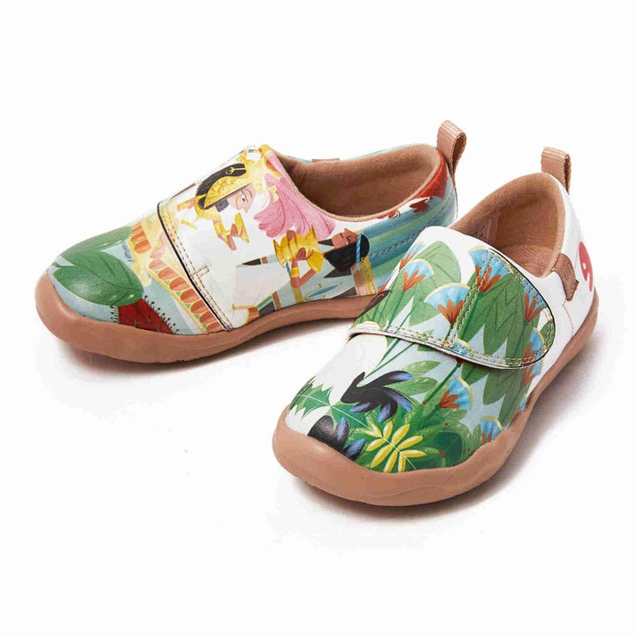 UIN Footwear Kids Royal Queen Kids Canvas loafers