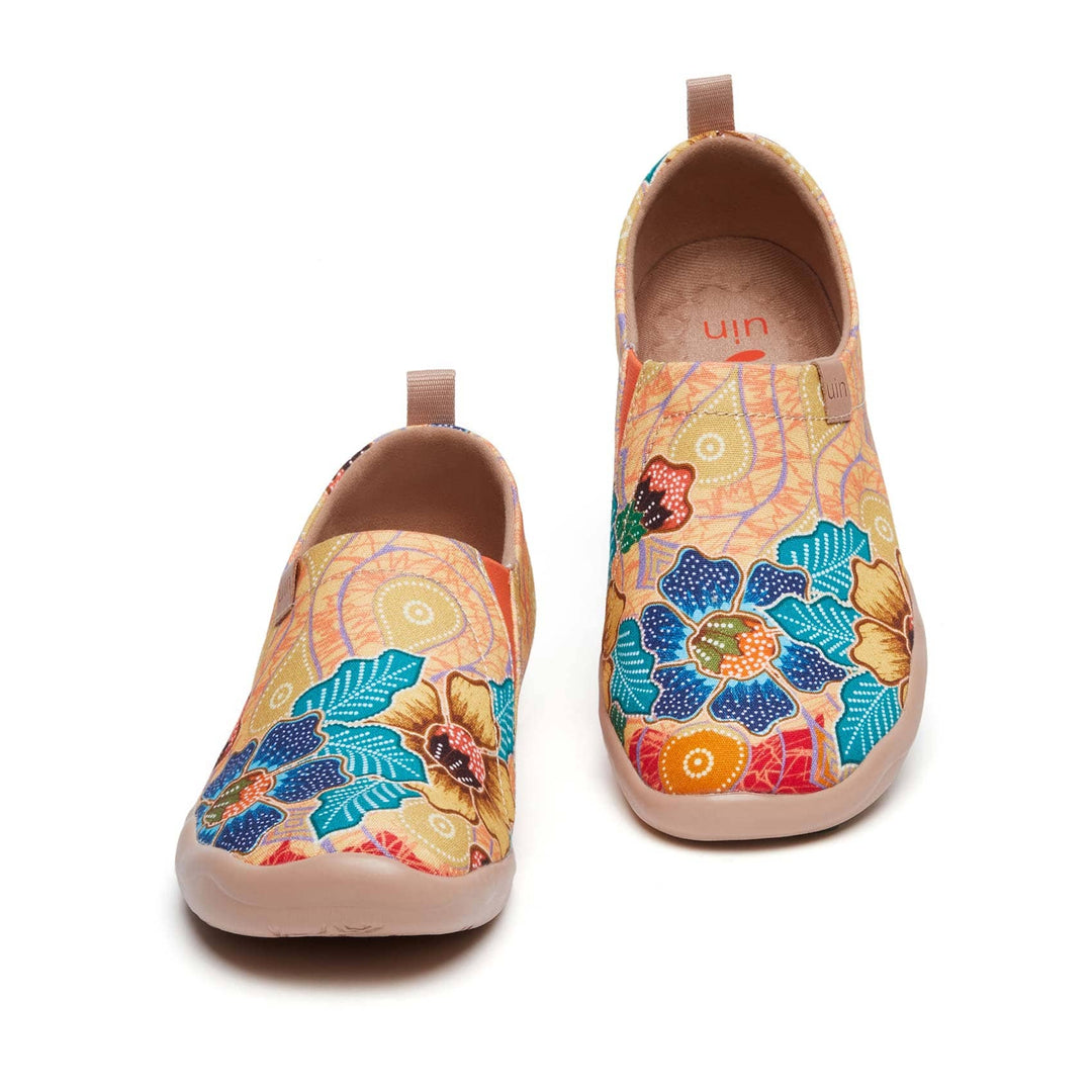 UIN Footwear Women Batik Flower Toledo I Women Canvas loafers