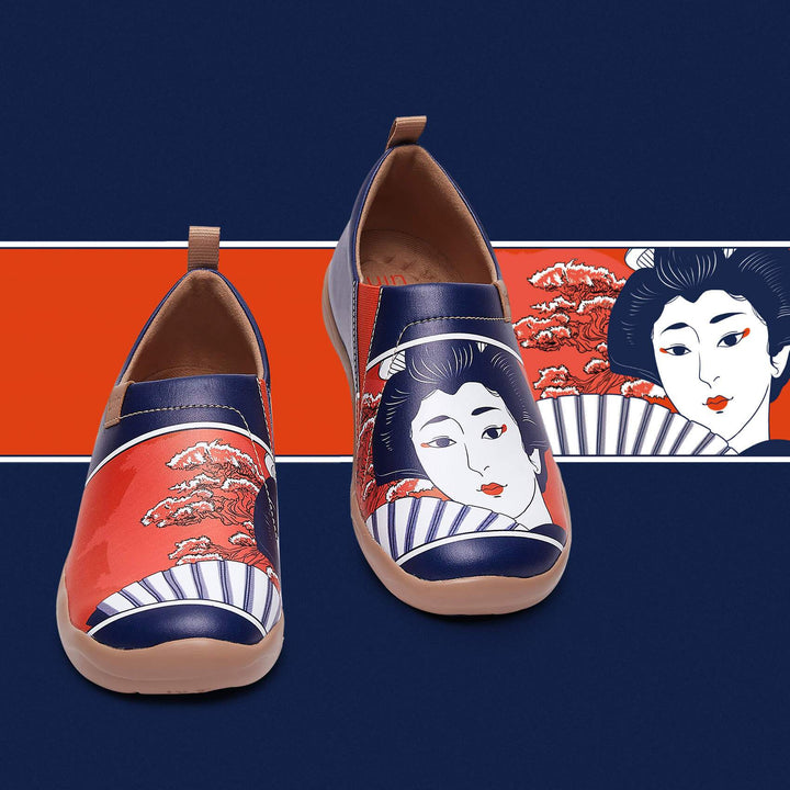 UIN Footwear Women Dancing Geisha Canvas loafers