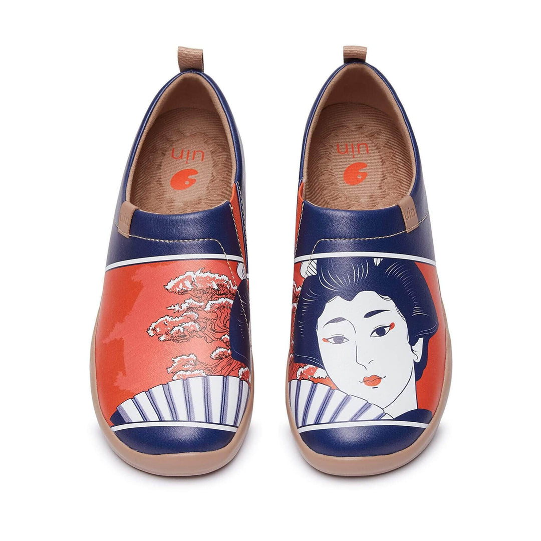 UIN Footwear Women Dancing Geisha Canvas loafers