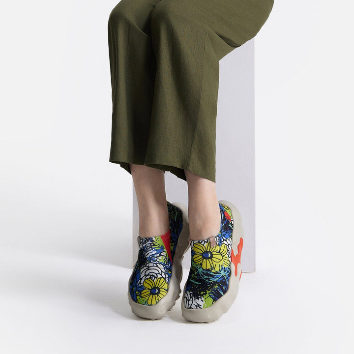 UIN Footwear Women Floral Graffiti Toledo XIII Women Canvas loafers