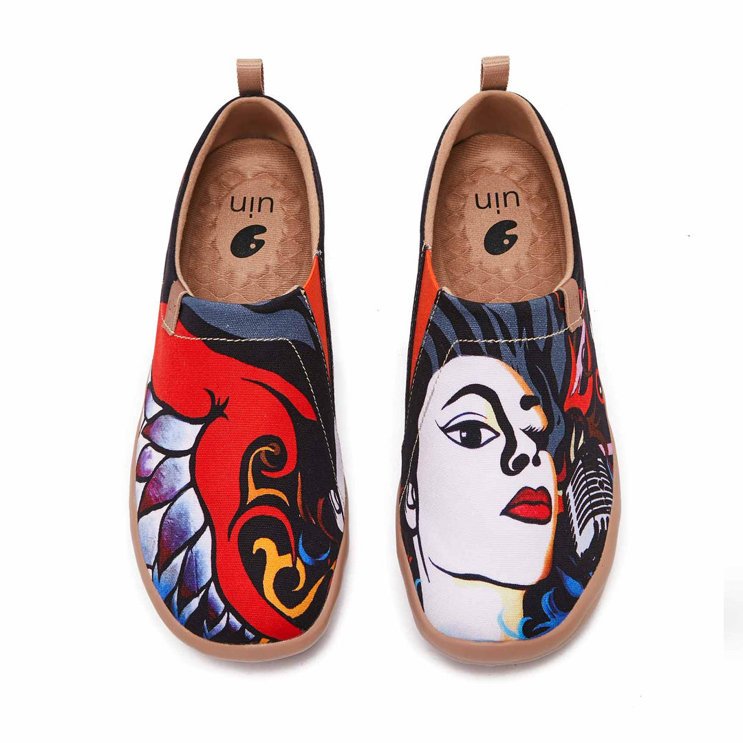 UIN Footwear Women I am A Singer Canvas loafers