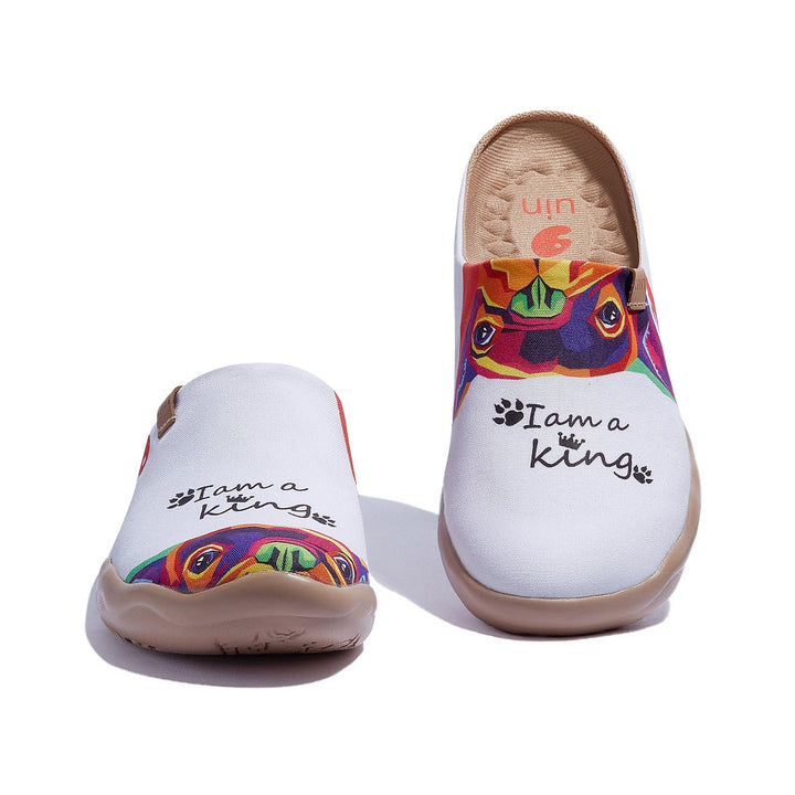 UIN Footwear Women I Am the King Malaga Women Canvas loafers