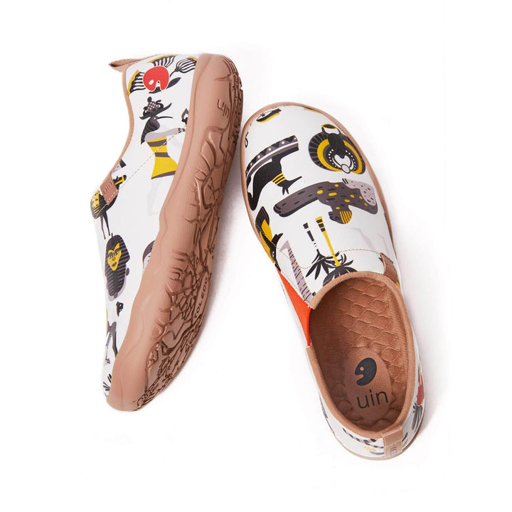 UIN Footwear Women Impressions of Egypt Canvas loafers