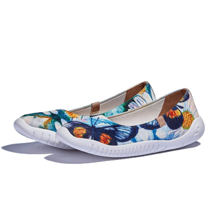 UIN Footwear Women Lingering Around Daisies Menorca III Women Canvas loafers