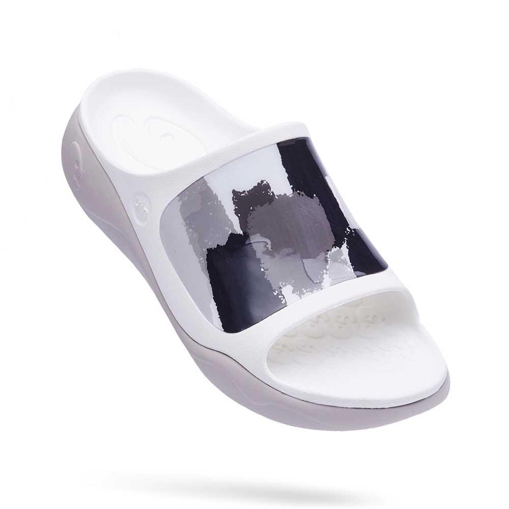 UIN Footwear Women Magical Ink Ibiza Slides Canvas loafers