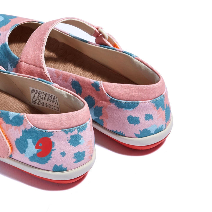 UIN Footwear Women Pink Blue Leopard Illetes III Women Canvas loafers