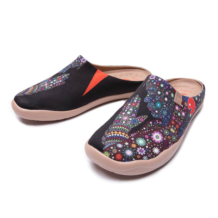 UIN Footwear Women Pray for Goodness Slipper Canvas loafers