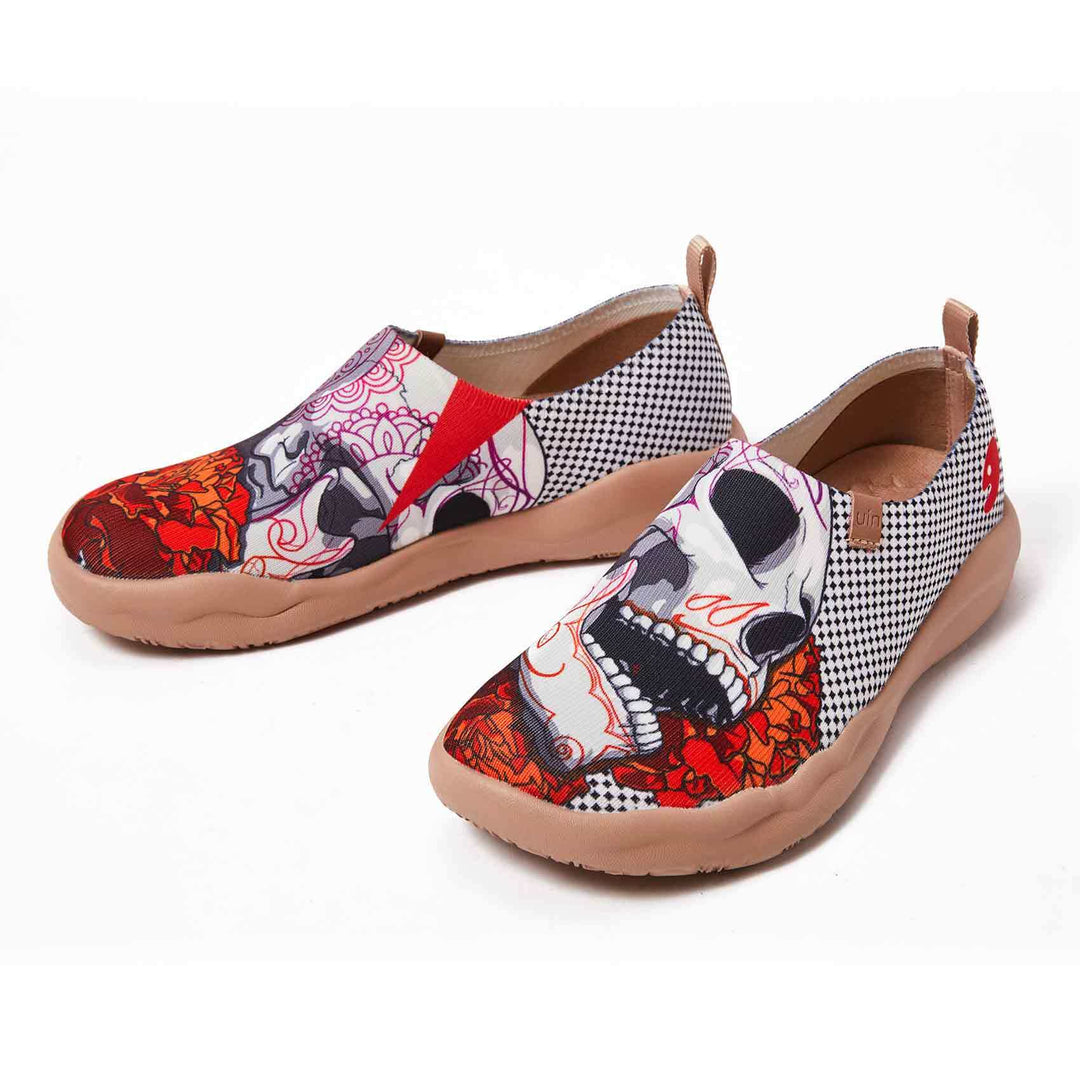 UIN Footwear Women Skeleton Women Canvas loafers