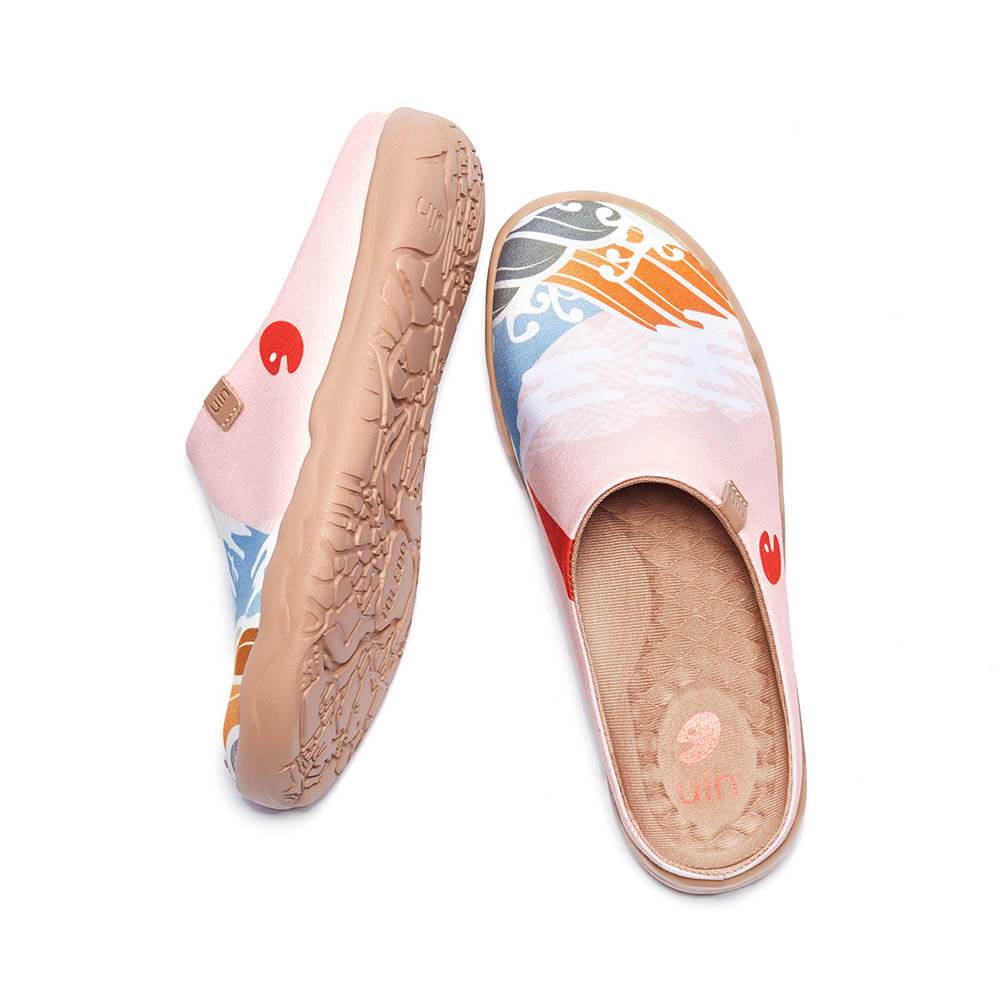 UIN Footwear Women Spring in Mount Fuji Slipper Canvas loafers