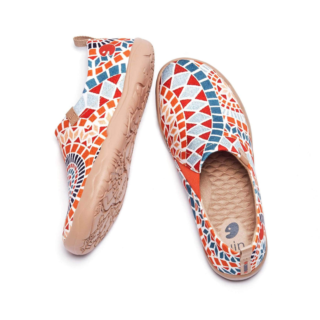 UIN Footwear Women Sunshine in Morocco Canvas loafers