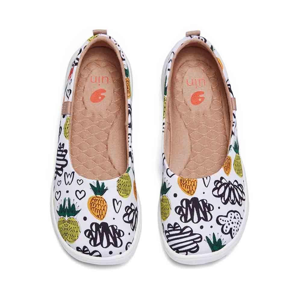 UIN Footwear Women Sweet Pineapple Canvas loafers