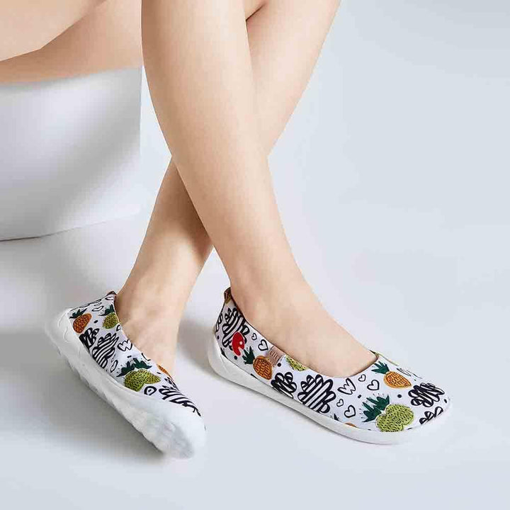 UIN Footwear Women Sweet Pineapple Canvas loafers